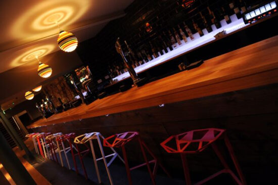 Bespoke-joinery-bar-counter-manchester--550x366